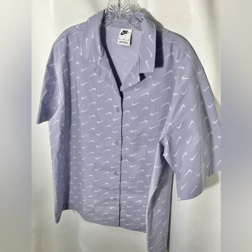 Nike Sportswear Everyday Modern Women’s Woven Short-Sleeve Top in Size:M - NWOT - Picture 10 of 12